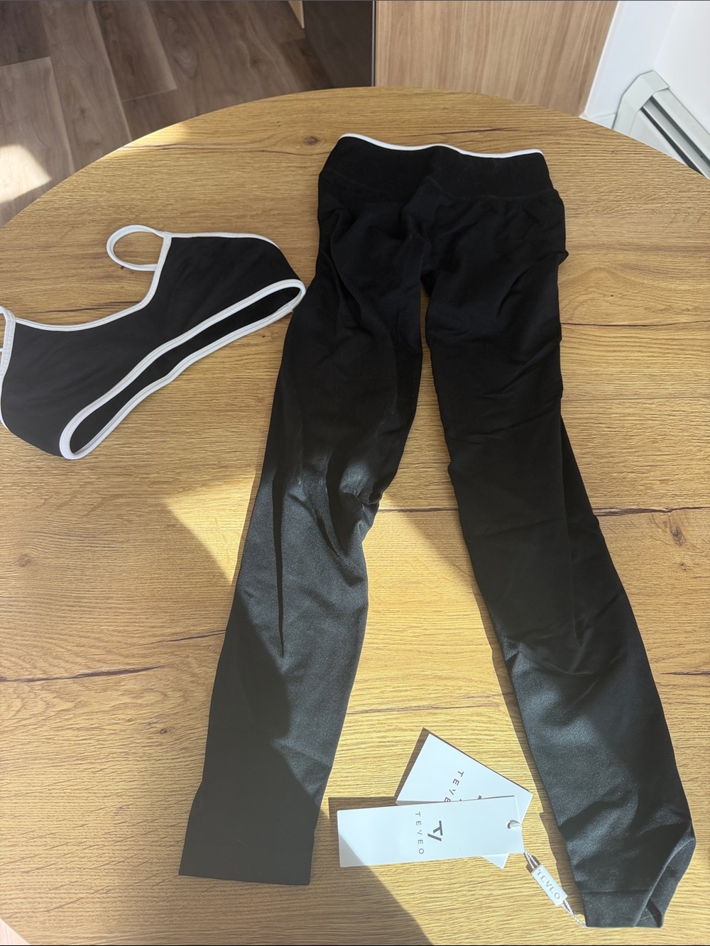 High-Waist Black Women's Leggings with Contrasting White Trim